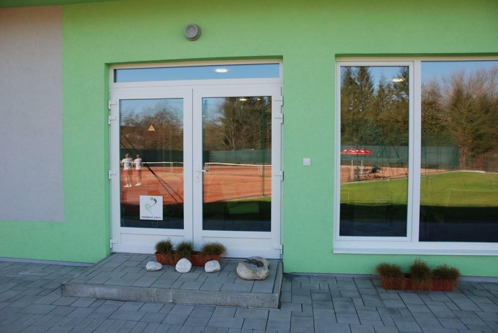 Penzión Rocket Club Lučenec Exterior foto